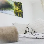 Mountainview Apartment *